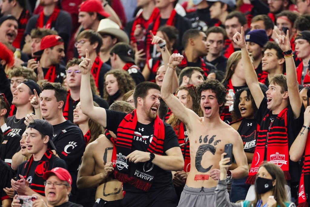 Cincinnati Bearcats College Football Season Preview 2022  The College  Football Experience (Ep. 968) - Sports Gambling Podcast