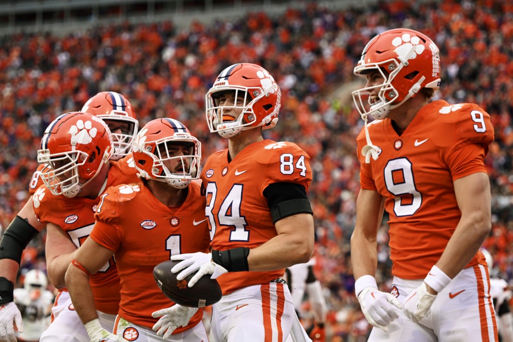 South Carolina Vs Clemson Prediction Odds Picks Nov 26 