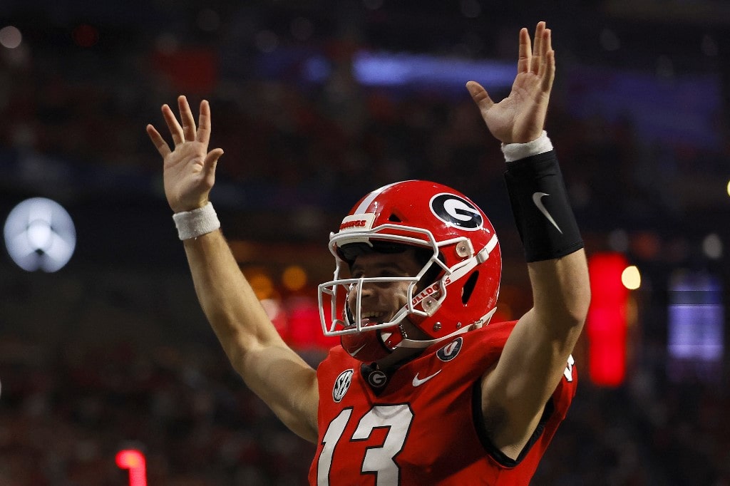 College Football 2022 Bowl Game Best Bets & Predictions: Saturday (12/31)