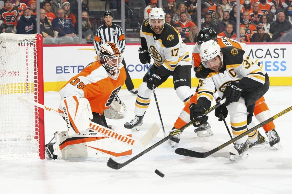 Flyers defeat Bruins in first preseason clash of 2022-2023