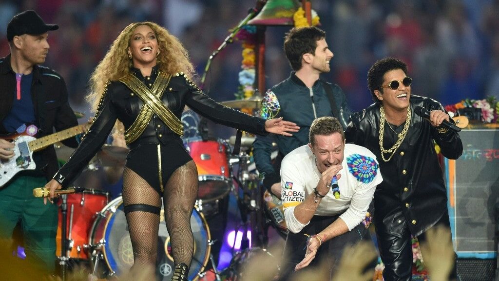 How much do Super Bowl halftime performers get paid?