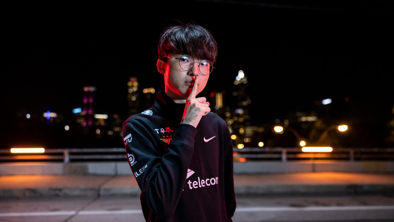 The GOAT @Faker is going to rule Worlds 2023 tomorrow. Staying home this  Sunday for a good old league marathon. BTW, you can download…