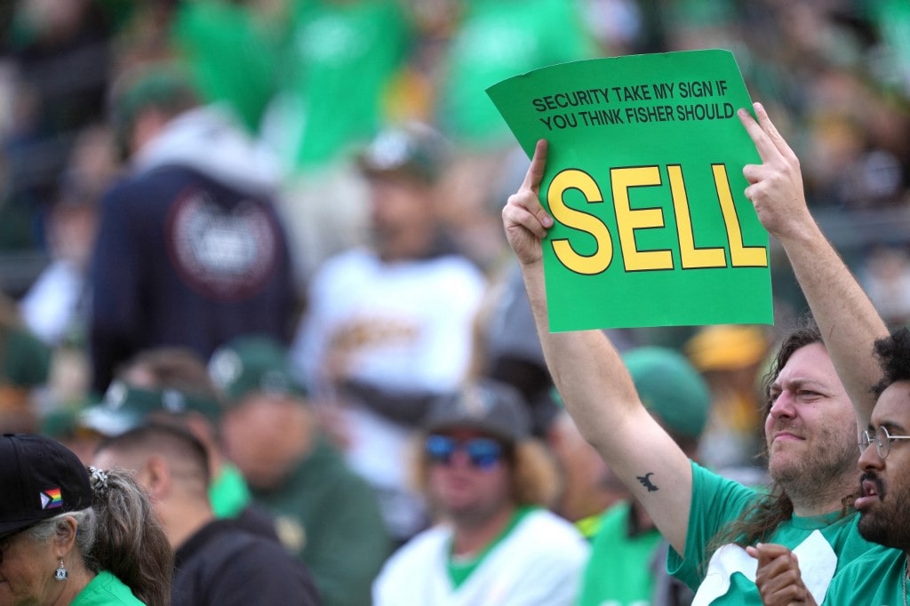 Athletics 'reverse boycott,' explained: Why Oakland fans packed Coliseum in  protest of possible Las Vegas move