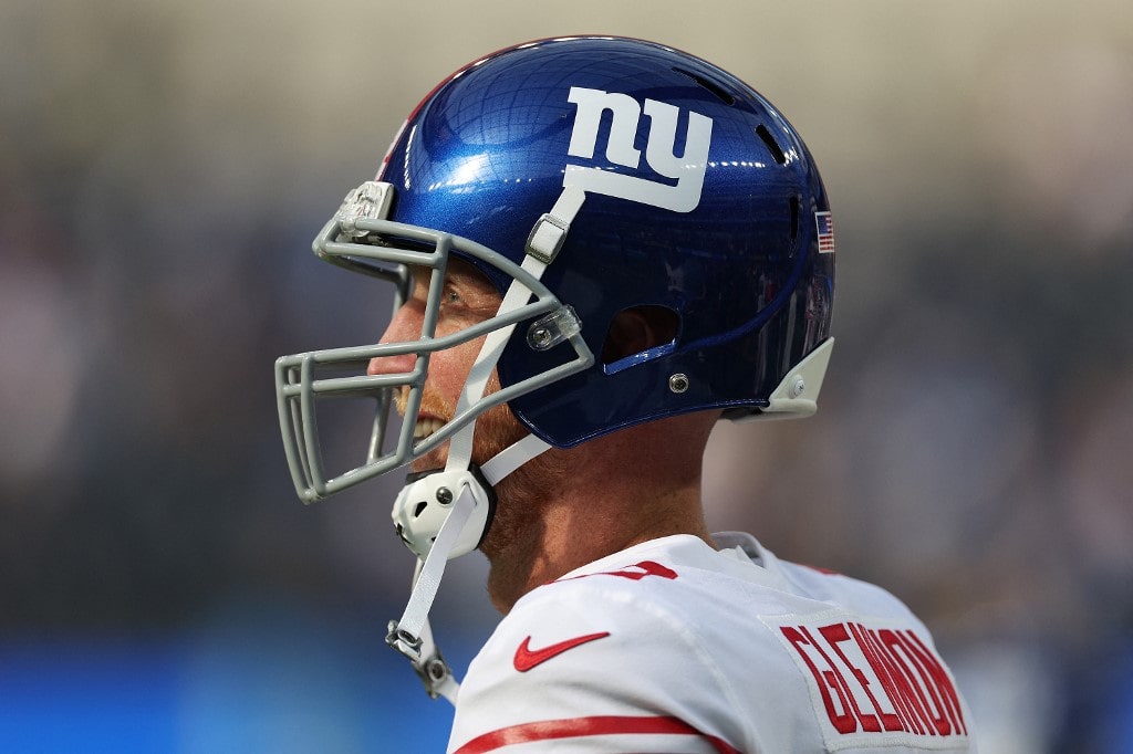 Giants re-sign WR Isaiah Hodgins, who had breakout season