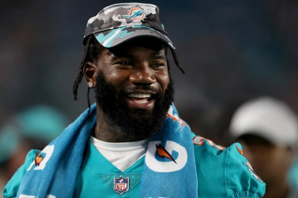 Dolphins Rumors: Xavien Howard 'Unhappy' With Contract, Earning