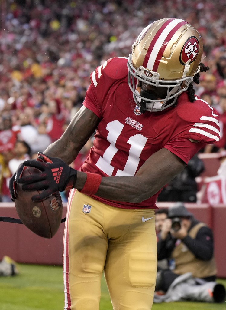 49ers pummel Rams in MNF