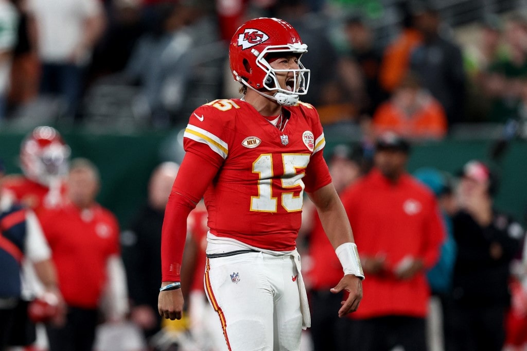 Thursday Night Football Same Game Parlay: Will Patrick Mahomes, Chiefs Take  Care of Business on TNF?