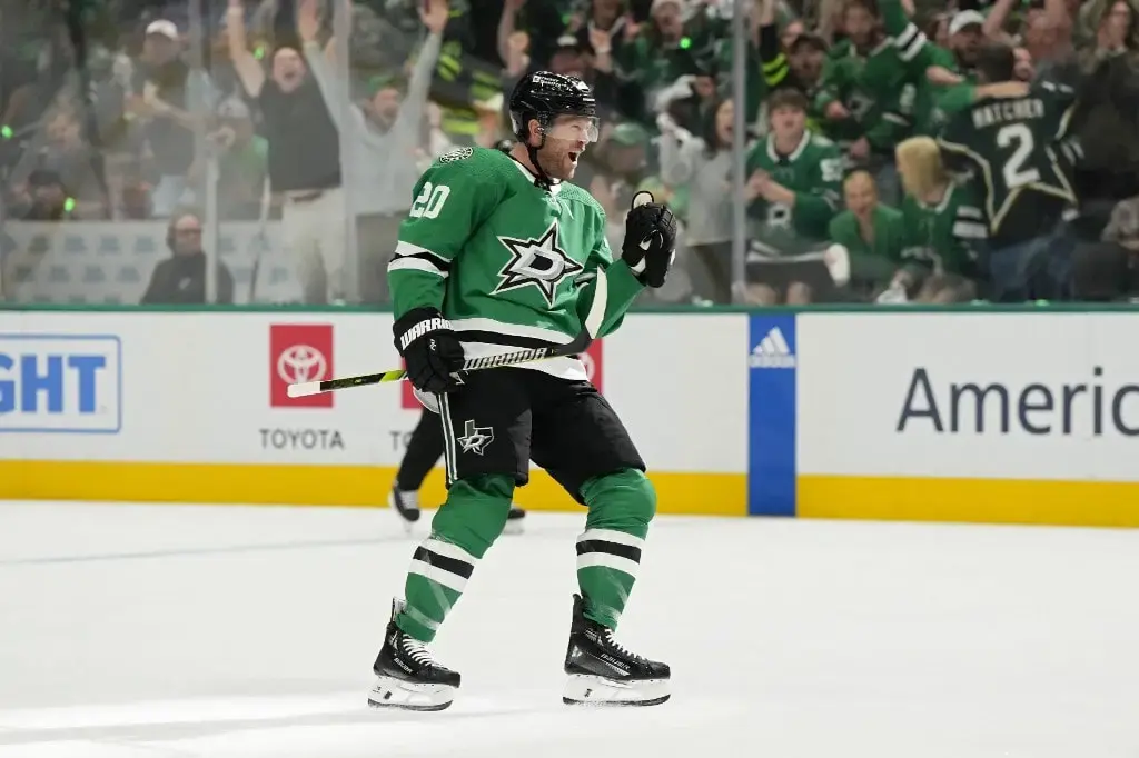 Game 1 Collapse Leaves Stars Needing to Salvage Home Split vs Avalanche