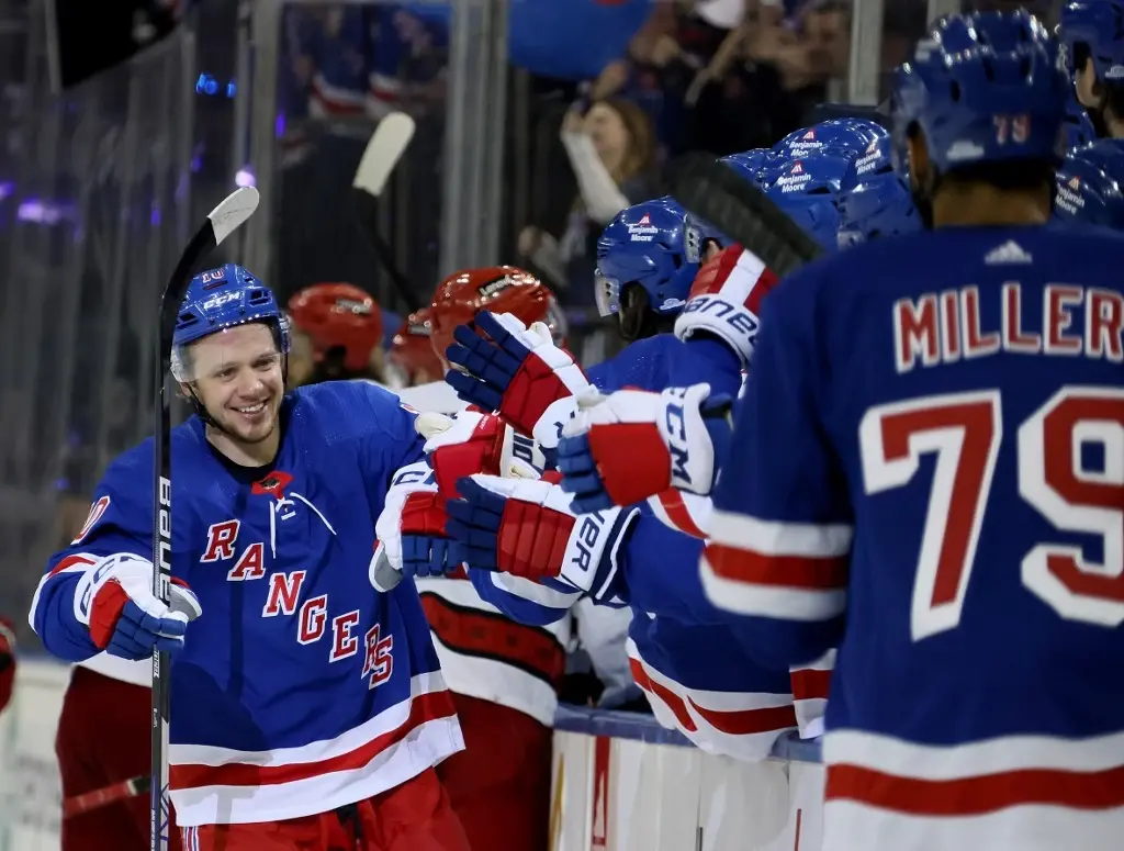 Knicks, Rangers Breathe New Life Into New York Sports Fans