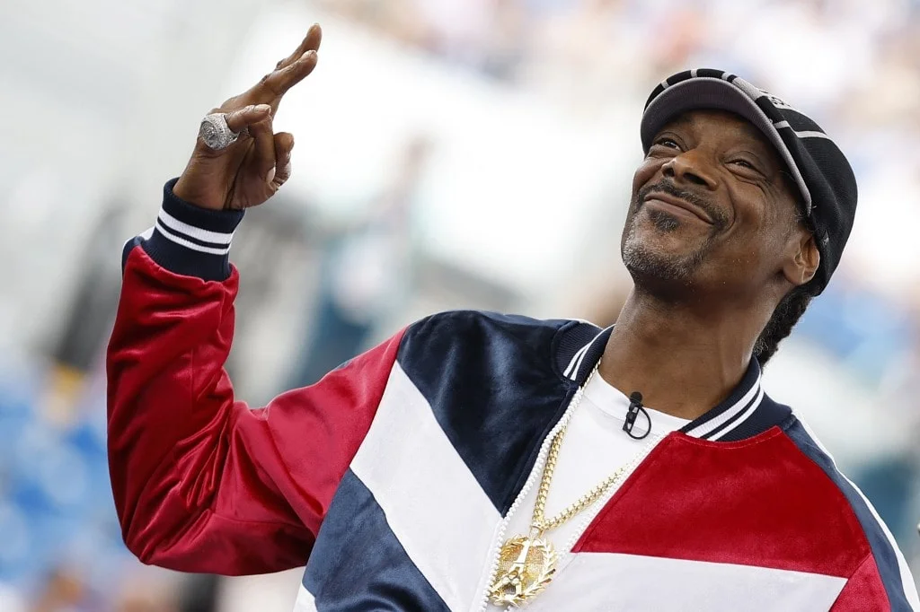 Snoop Dogg, Billie Eilish to Perform in Closing Ceremony